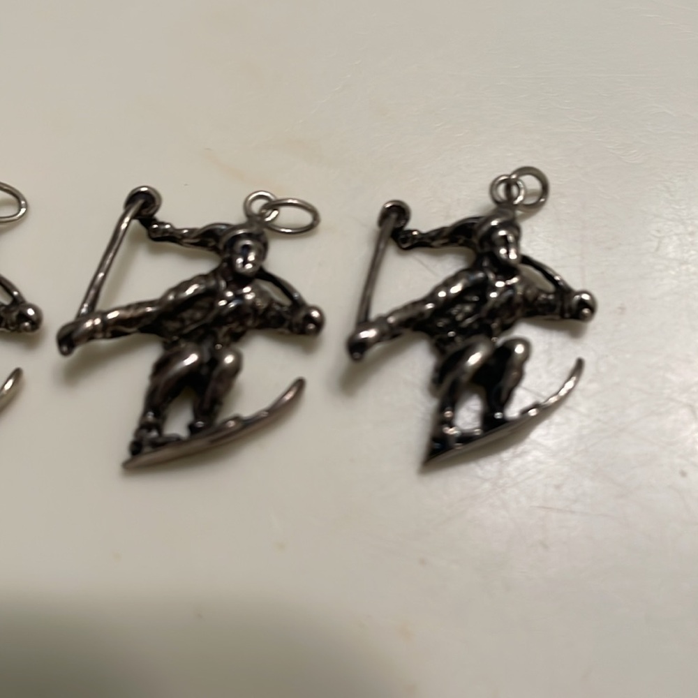 5 sterling silver skier charms. Price includes all 5 - Picture 2 of 2